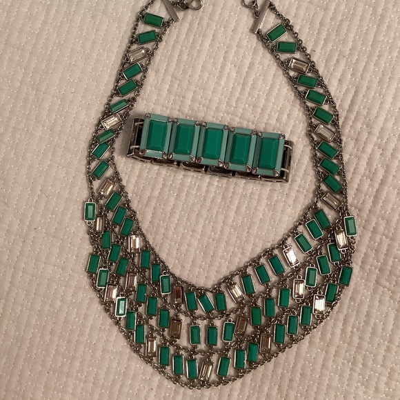 Banana Republic Bib Necklace + bonus bracelet, Milly Collection - Picture 5 of 9